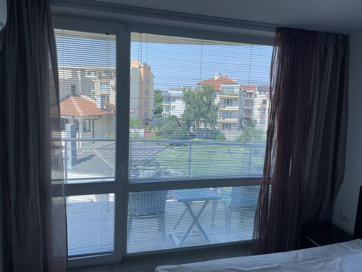 Day Dream Apartment Бургас Екстериор снимка