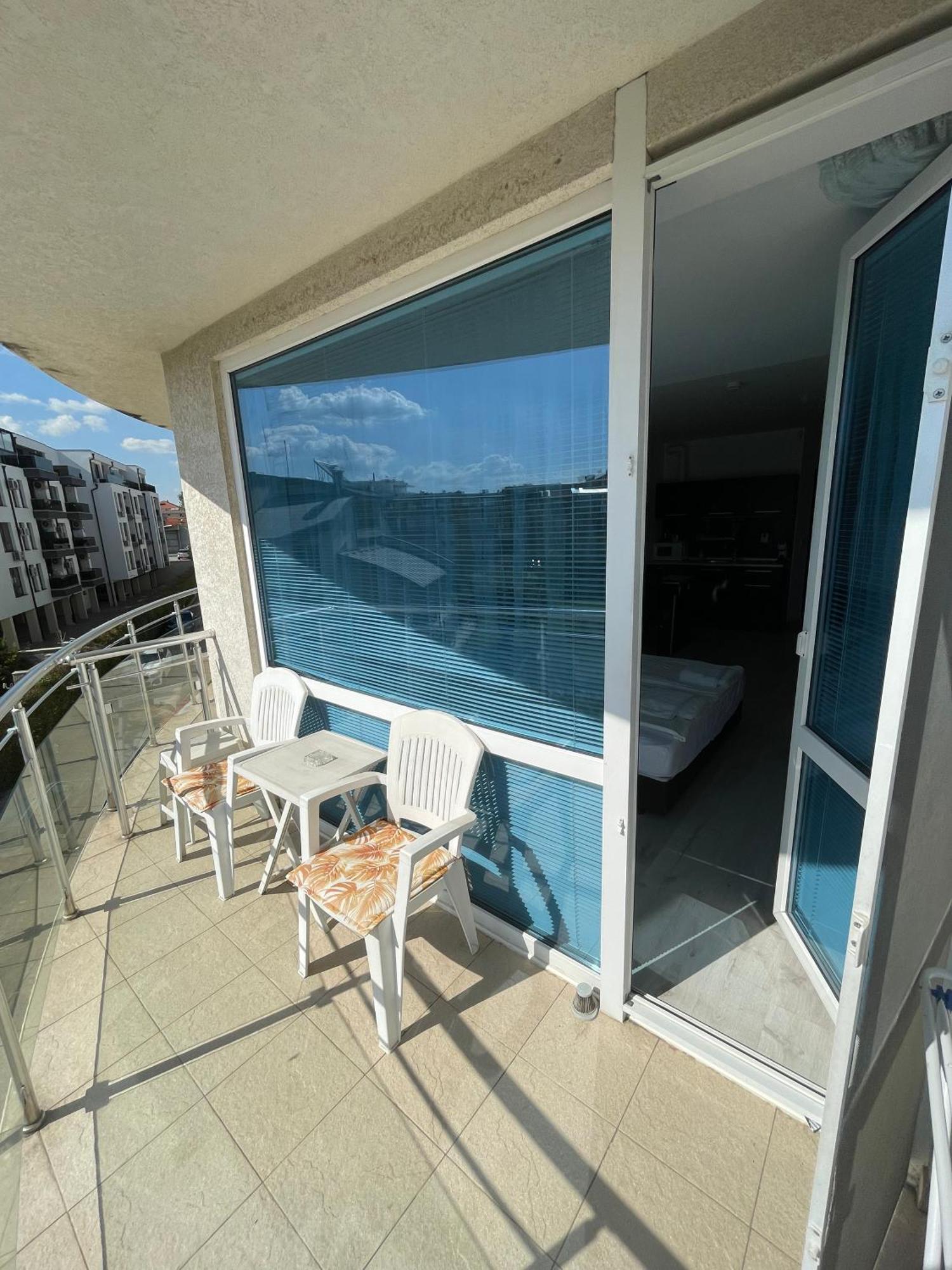 Day Dream Apartment Бургас Екстериор снимка